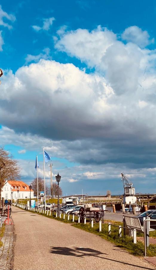 Gasthaus Hafenblick Tönning Buitenkant foto