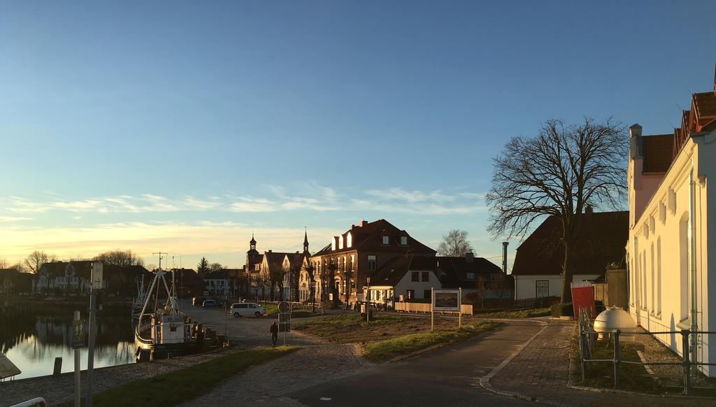Gasthaus Hafenblick Tönning Buitenkant foto